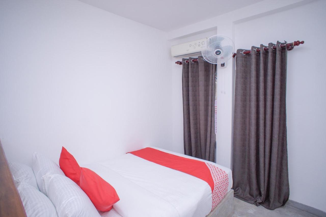 Pineview Hotel Unawatuna Buitenkant foto